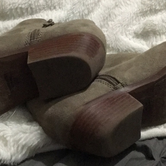 3/$15 ETC (kohls) Ladies ankle boots Sz 6/7 - Picture 6 of 7